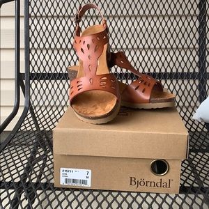 Bjorndal woman’s sandal size 7